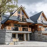 Mountain Base - Diamentowe Tarasy 3